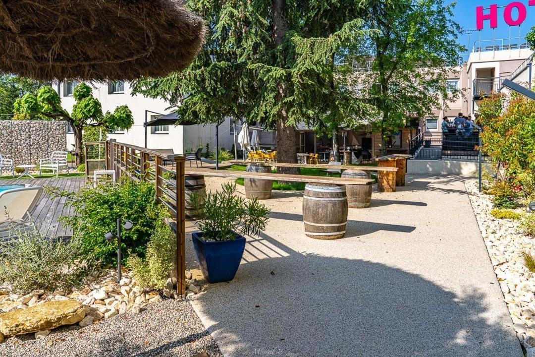 卡琳酒店 Saint-Paul-lès-Romans 外观 照片